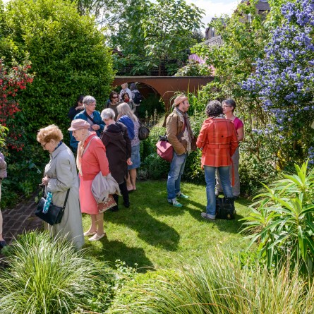 NGS Visitors in sun copy