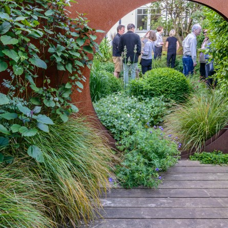 NGS Visitors through Moongate